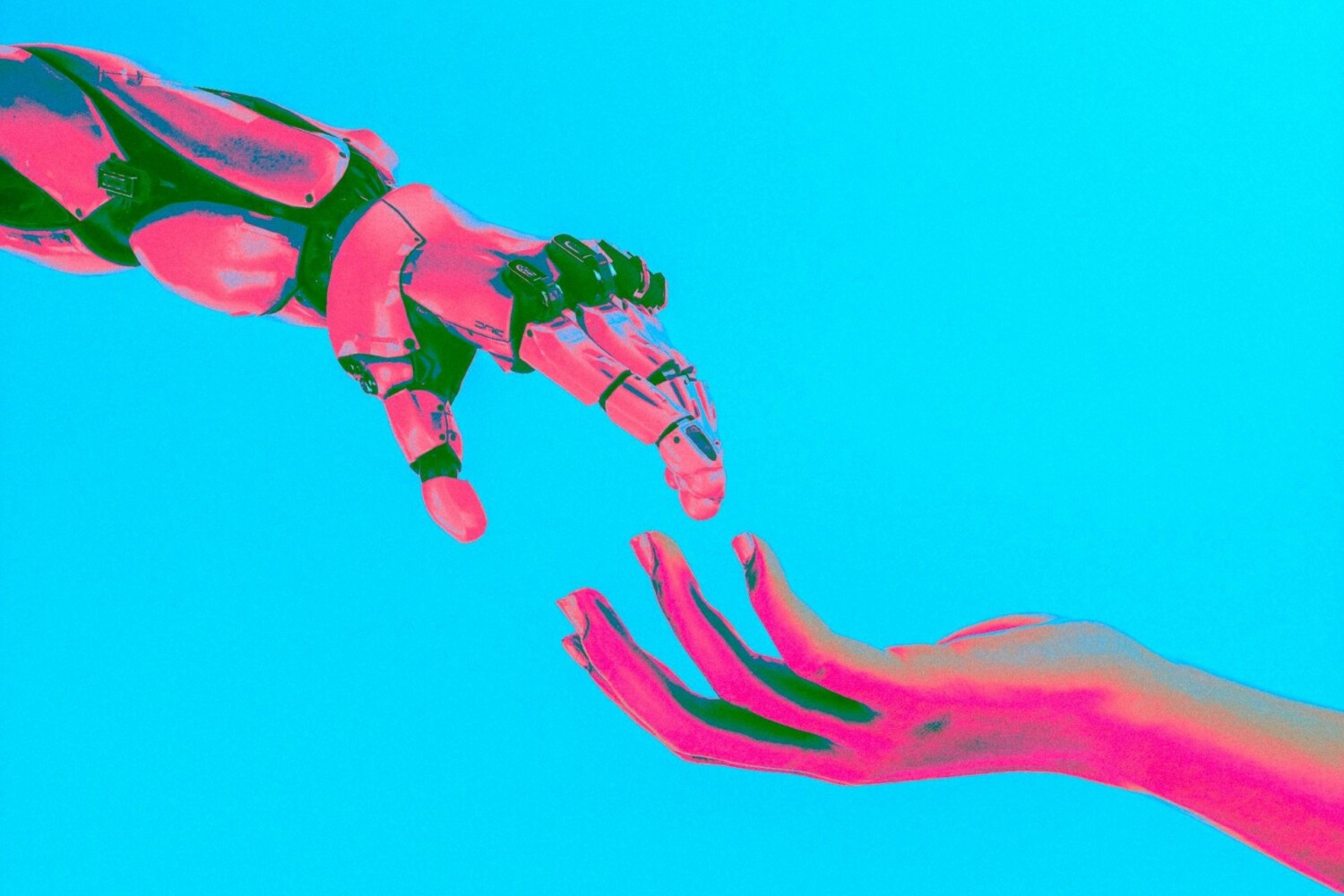 Why Do Certain AI Responses Make People Feel Understood?
