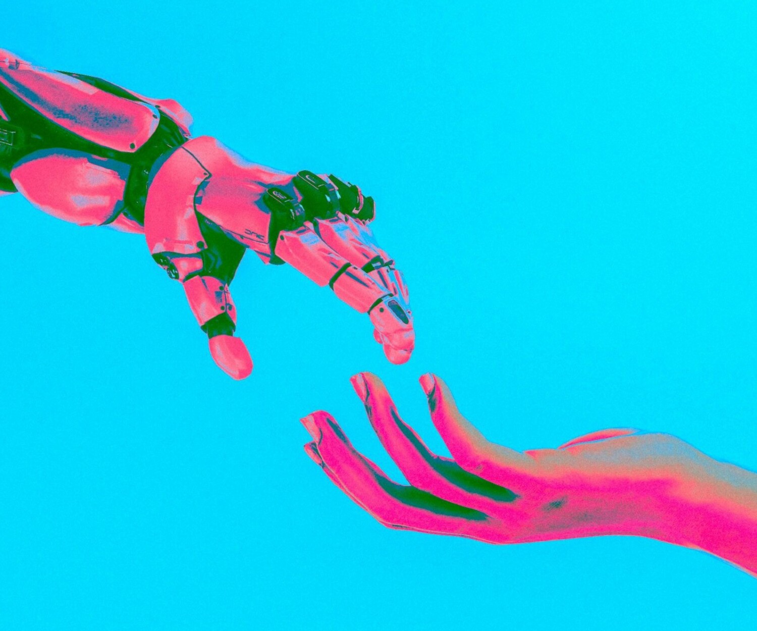 Why Do Certain AI Responses Make People Feel Understood?